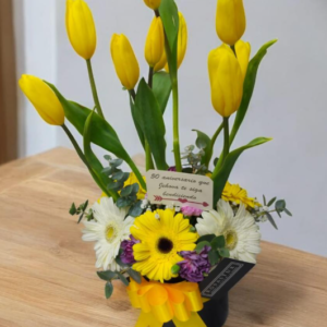 Base de 10 Tulipanes holandese con follaje BT10HFL02