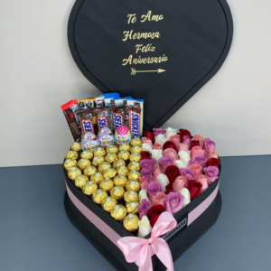 Caja grande corazones con chocolates variados CCV01